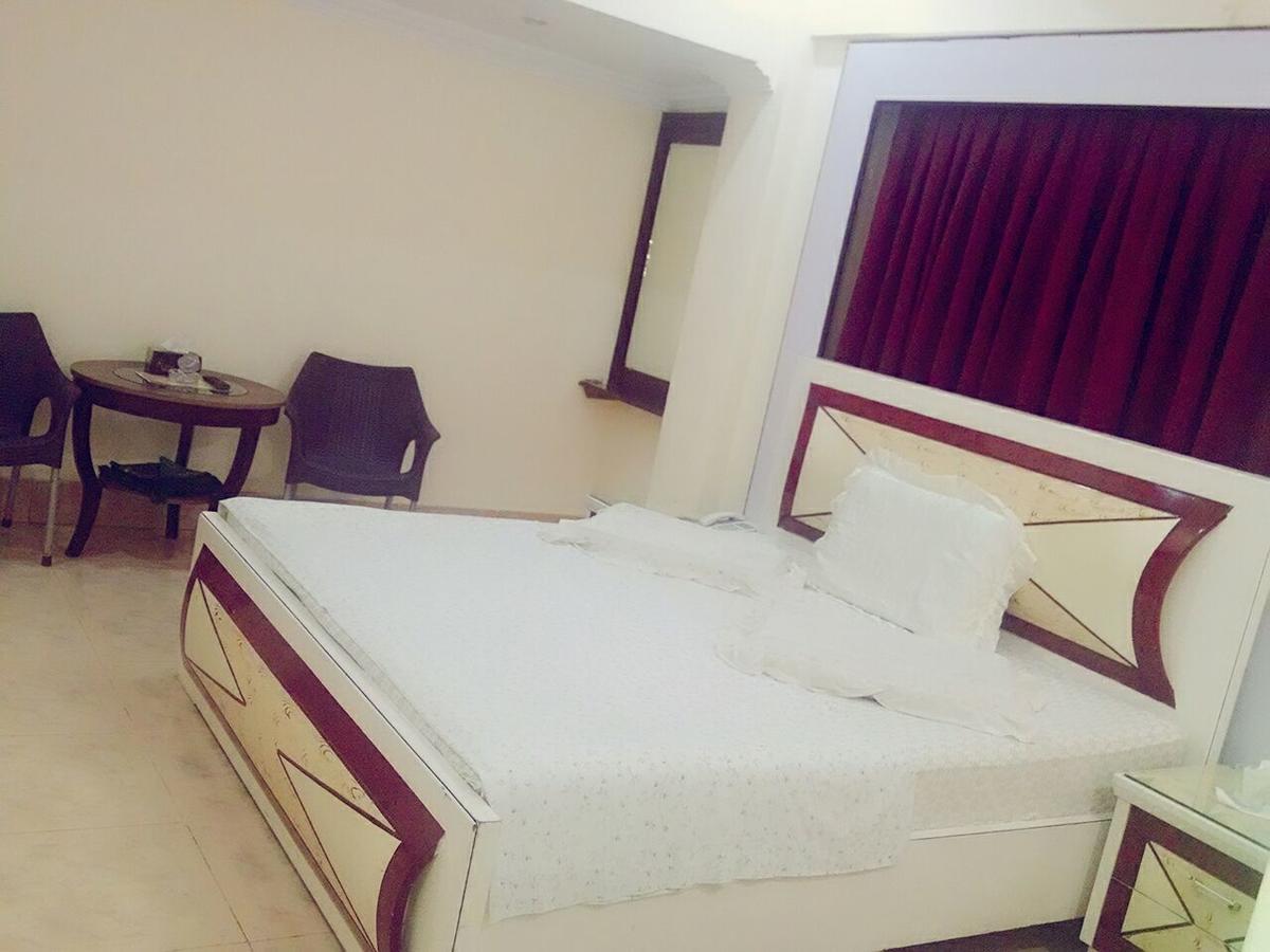 كراتشي Rehaish Inn Guest House المظهر الخارجي الصورة